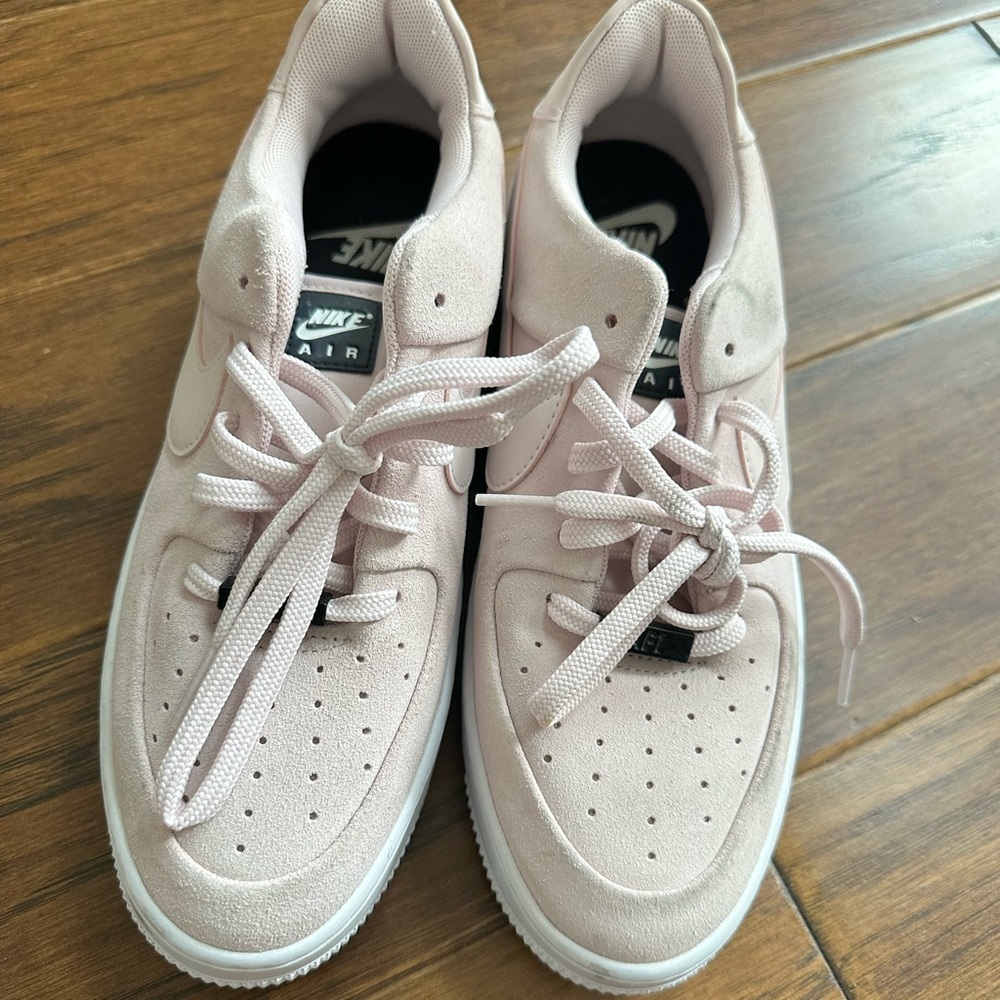 NIKE Air tennis shoes
